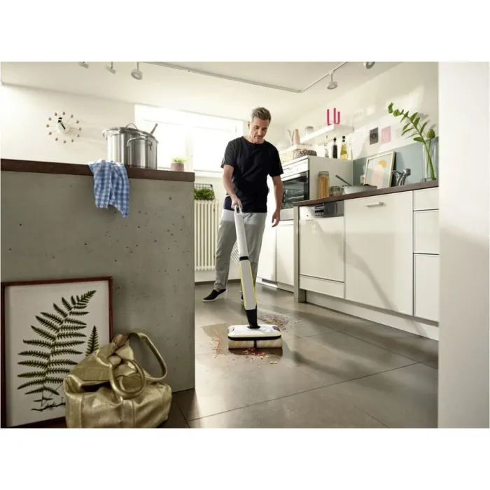Миючий акумуляторний пилосос Karcher FC 7 Cordless 1.055-701.0