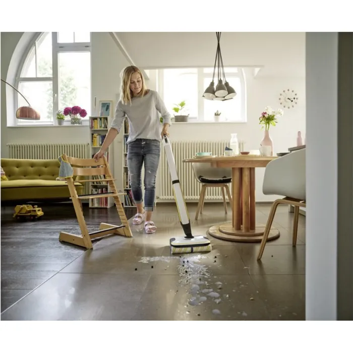 Миючий акумуляторний пилосос Karcher FC 7 Cordless 1.055-701.0