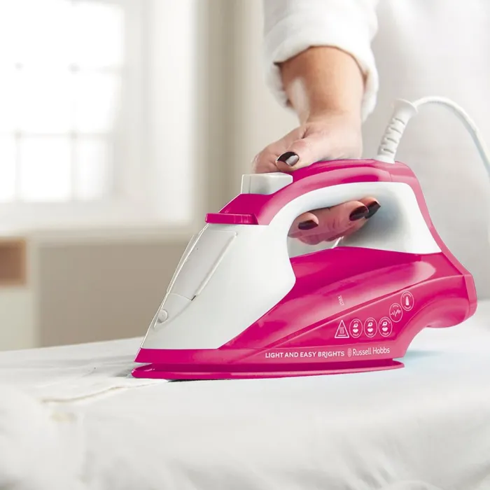Праска Russell Hobbs Light & Easy Brights Berry Iron 26480-56