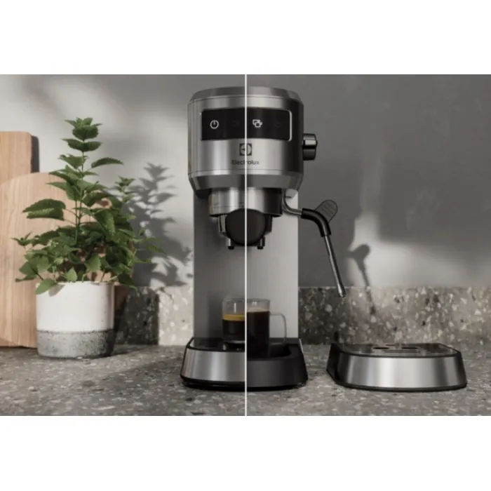 Кавоварка ріжкова Electrolux E6EC1-6ST